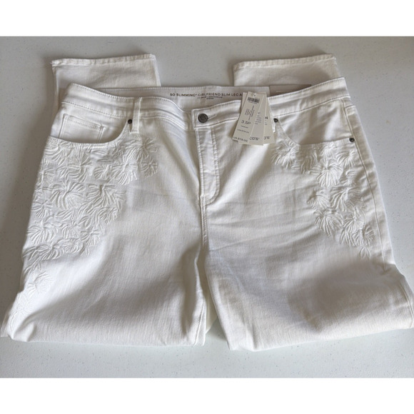 Chico's Denim - Chico's White Jeans Women's 18 petite So Slimming Girlfriend embroidered NWT
